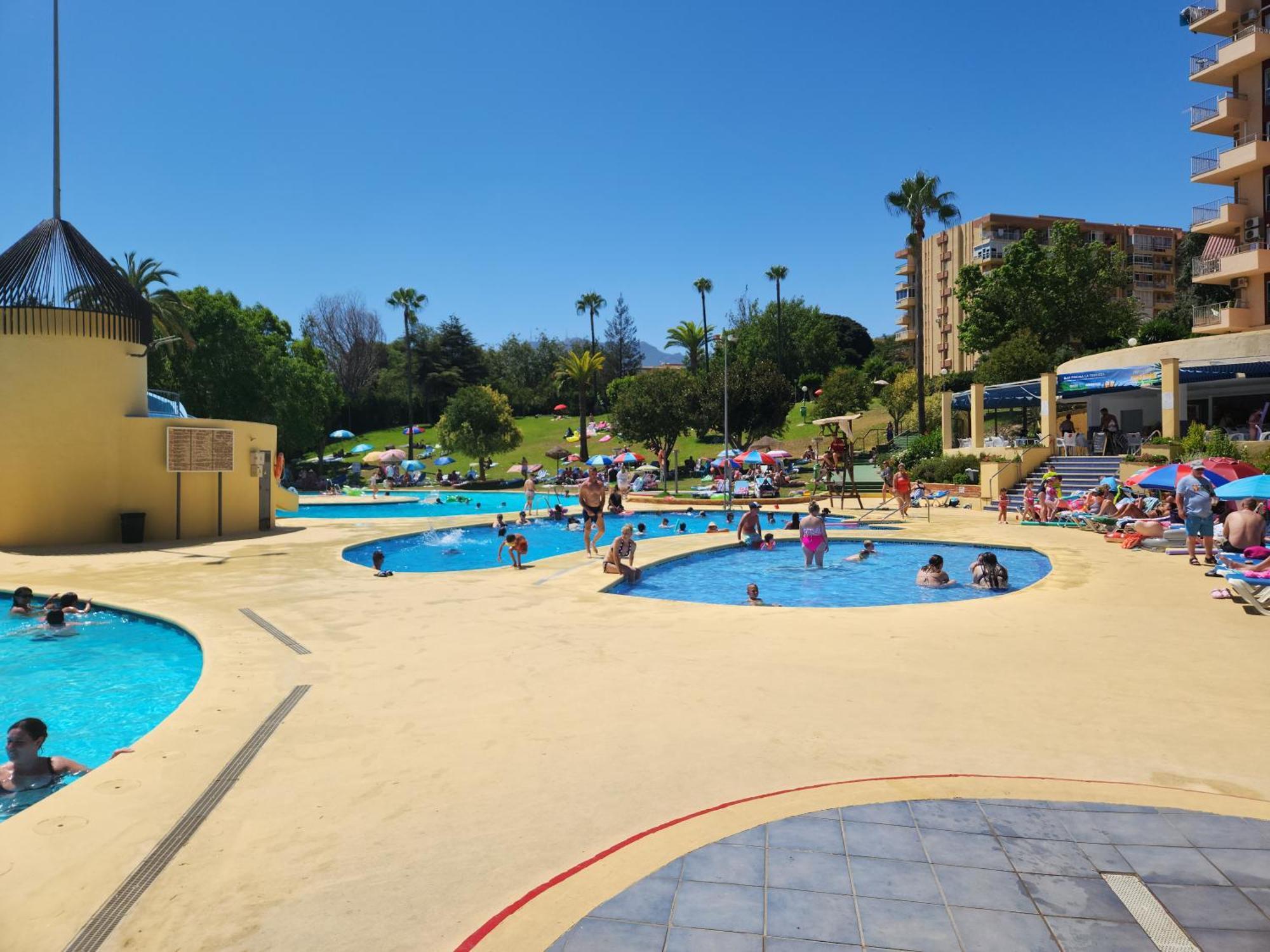 Apartments בנאלמדנה מראה חיצוני תמונה
